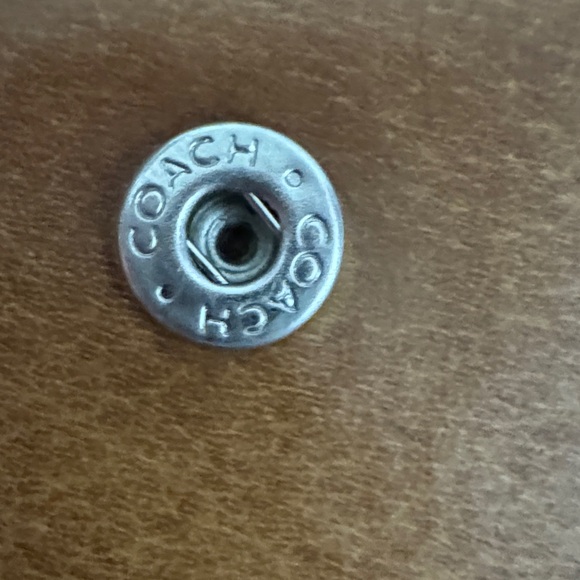 Vintage Coach Leather Bifold Wallet in Tan - Picture 12 of 16